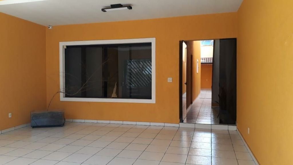 Sobrado à venda com 3 quartos, 178m² - Foto 2