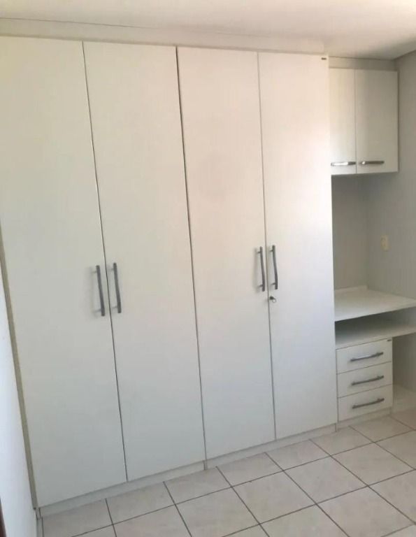 Apartamento para alugar com 3 quartos, 96m² - Foto 11