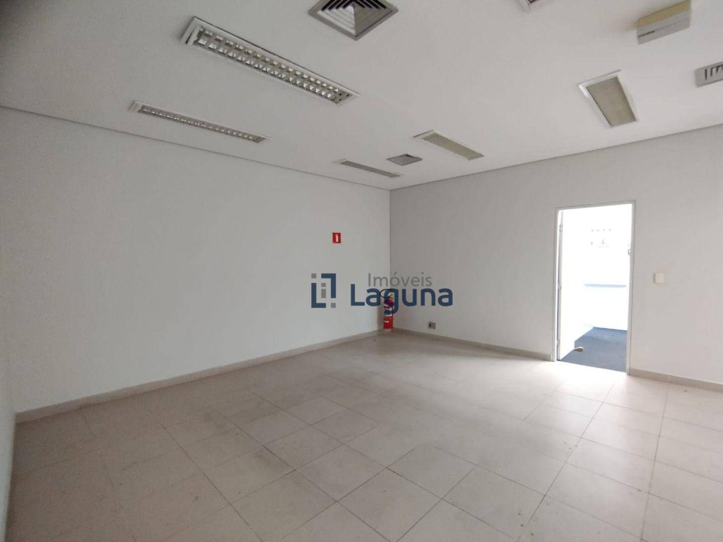 Loja-Salão para alugar, 250m² - Foto 16