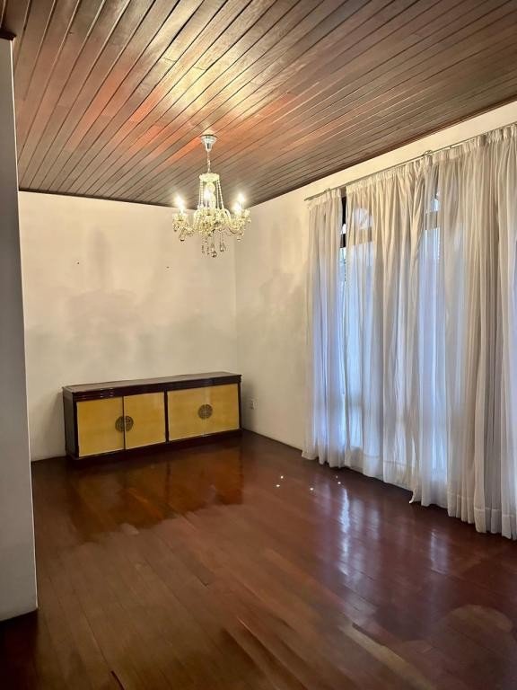 Casa à venda com 3 quartos, 542m² - Foto 4