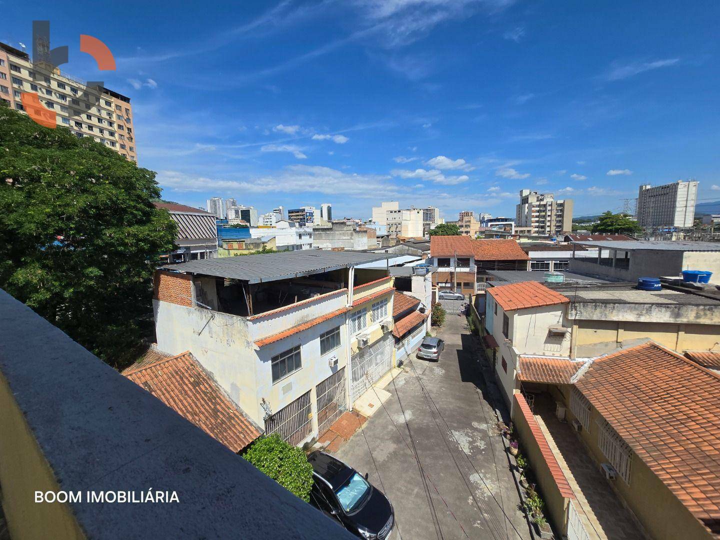 Casa à venda com 5 quartos, 232m² - Foto 34