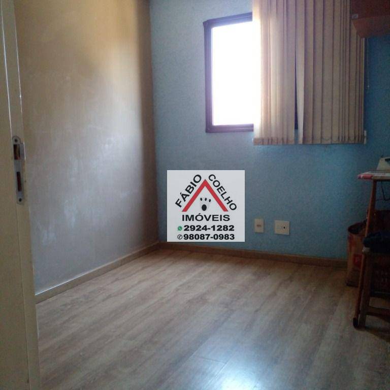 Apartamento à venda com 3 quartos, 75m² - Foto 20