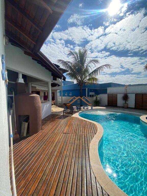 Casa de Condomínio à venda e aluguel com 3 quartos, 236m² - Foto 9