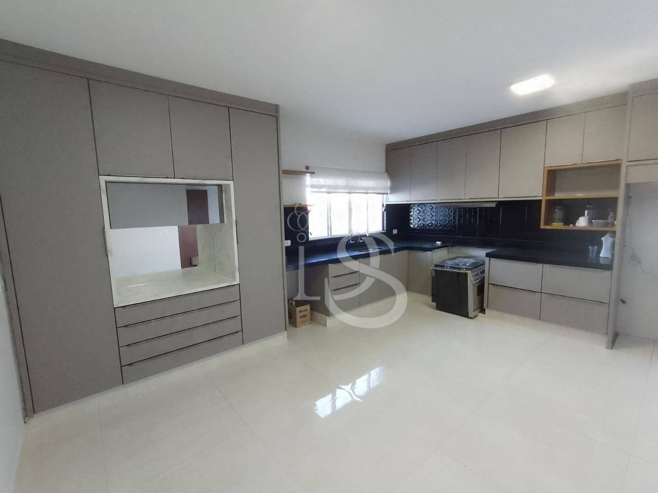 Sobrado, 4 quartos, 460 m² - Foto 1