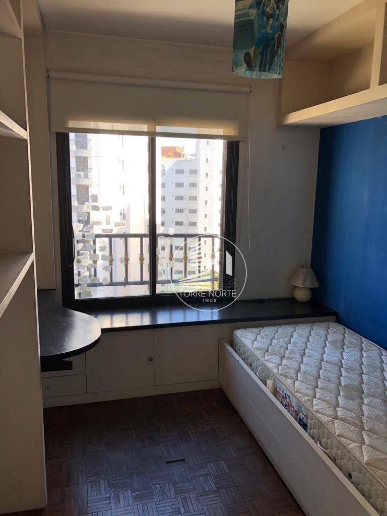 Apartamento à venda com 3 quartos, 121m² - Foto 11