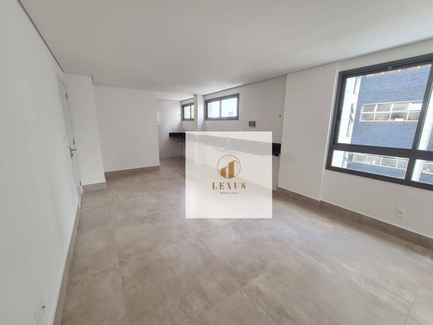 Apartamento à venda com 2 quartos, 67m² - Foto 4