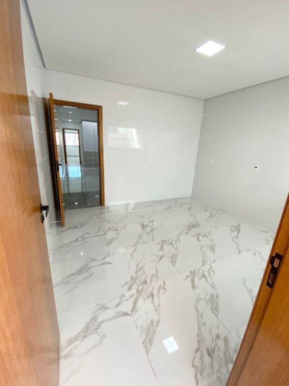 Sobrado à venda com 3 quartos, 240m² - Foto 29