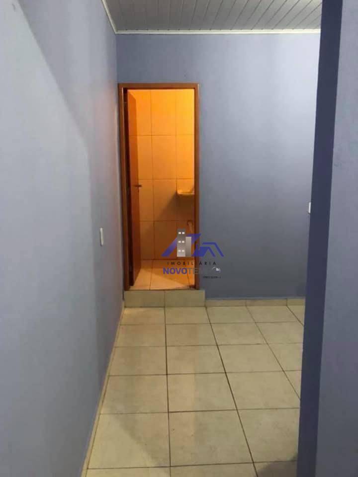 Casa à venda com 2 quartos, 250m² - Foto 2