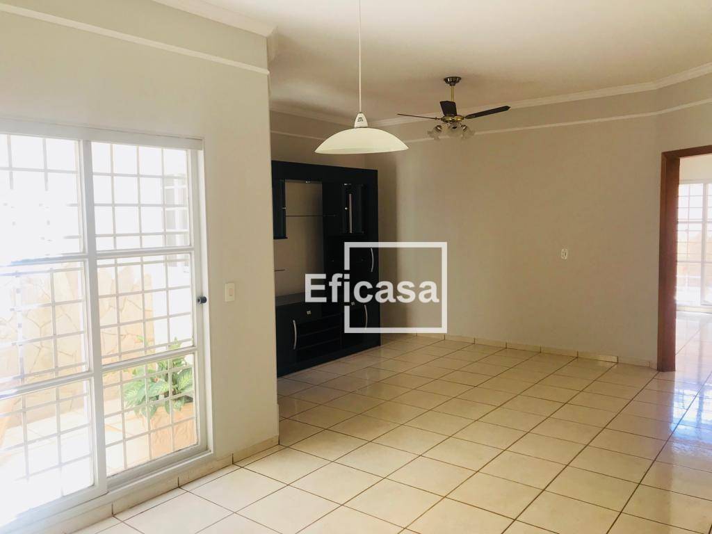 Casa à venda com 4 quartos, 240m² - Foto 7