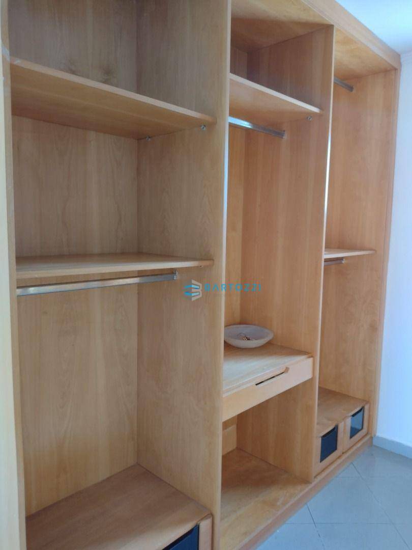 Apartamento à venda com 4 quartos, 135m² - Foto 17