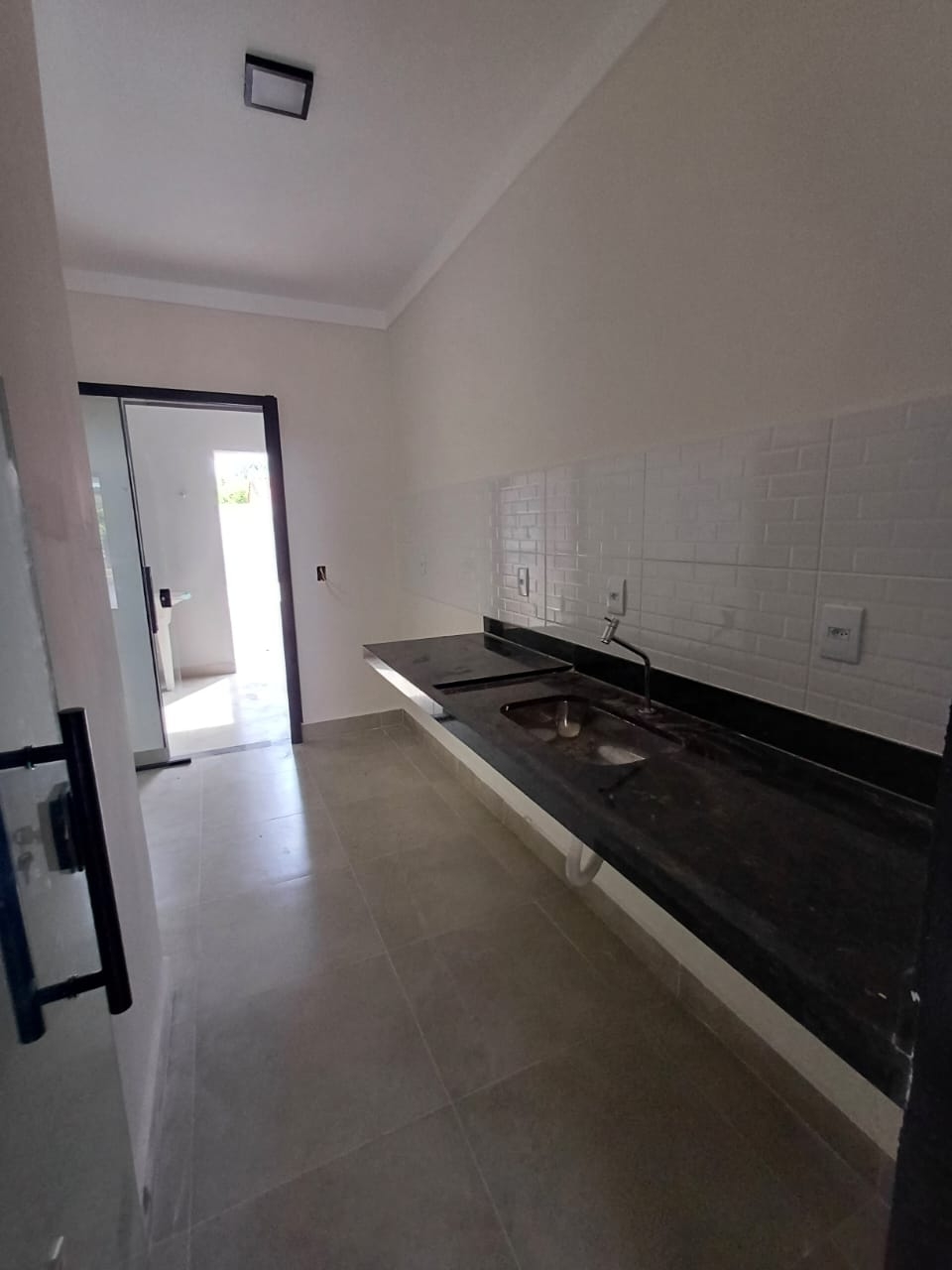 Casa à venda com 2 quartos, 90m² - Foto 9