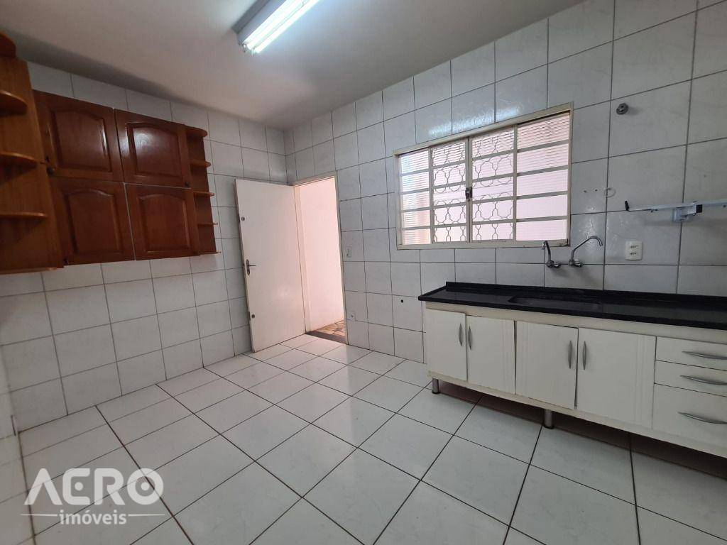 Casa à venda com 3 quartos, 170m² - Foto 5