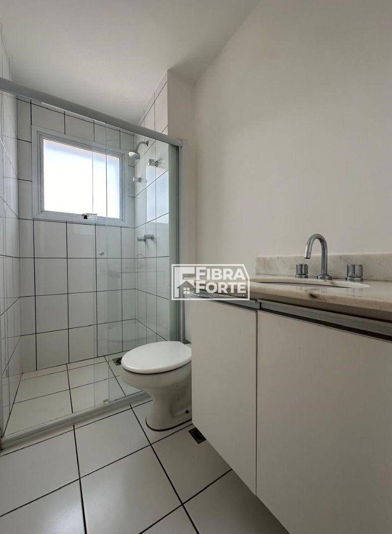 Apartamento para alugar com 3 quartos, 109m² - Foto 10