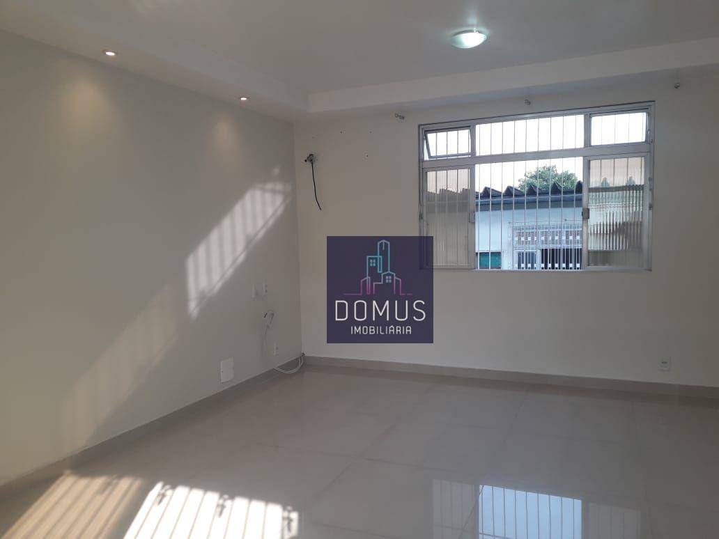 Casa à venda com 3 quartos, 198m² - Foto 3