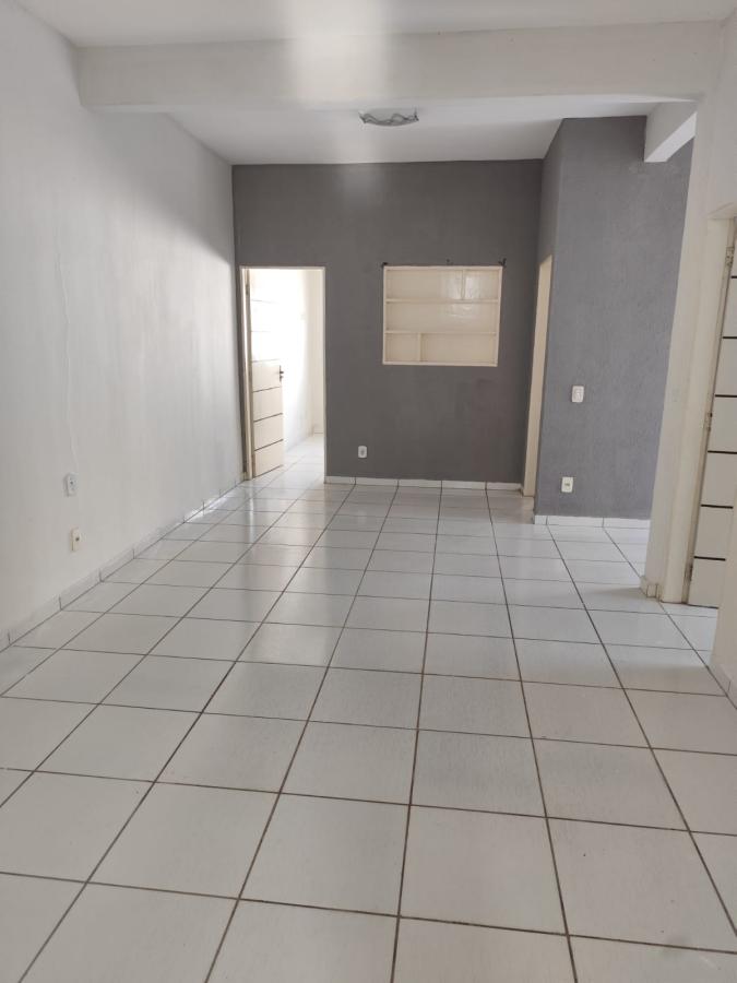 Casa para alugar com 2 quartos, 90m² - Foto 4