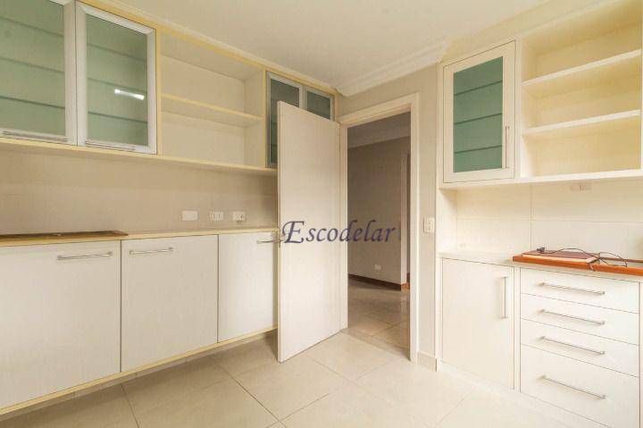 Apartamento à venda com 3 quartos, 204m² - Foto 2