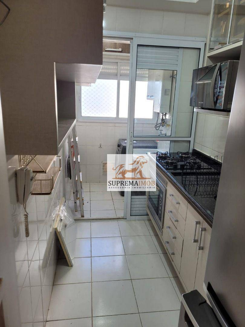 Apartamento para alugar com 2 quartos, 68m² - Foto 8