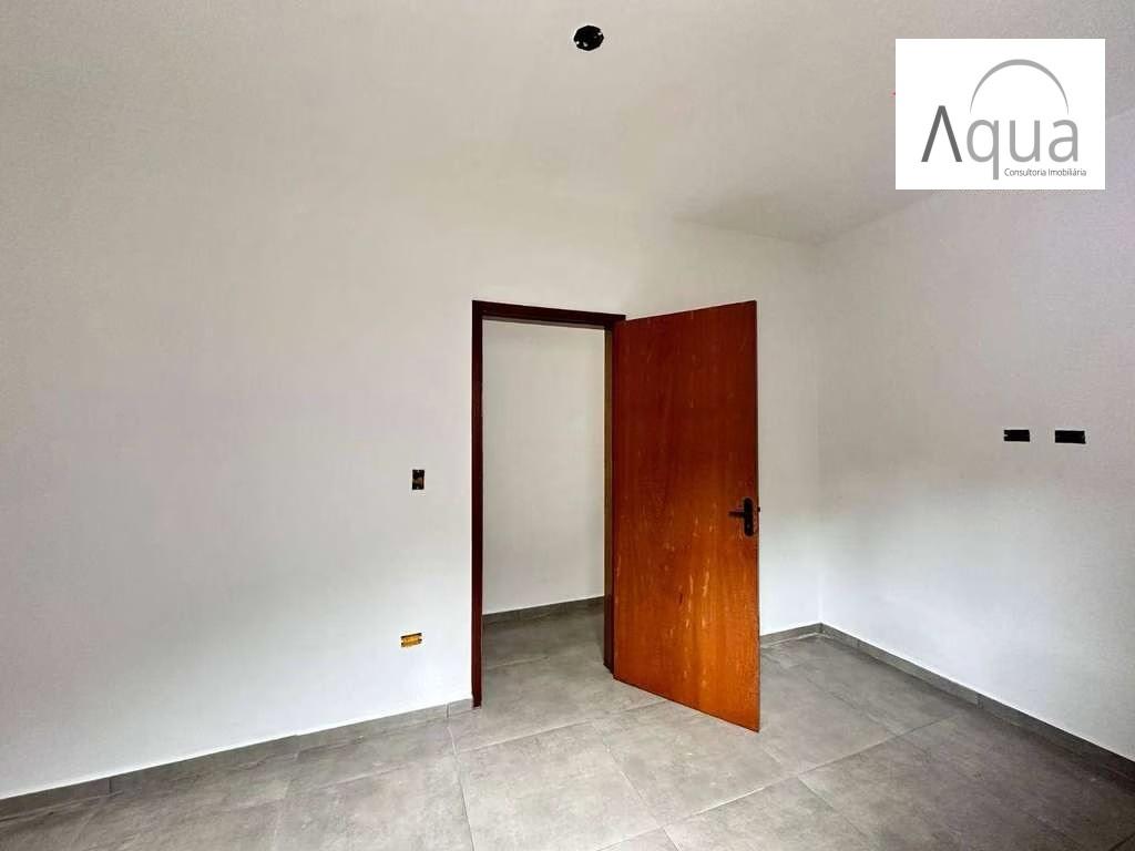 Casa à venda com 2 quartos, 125m² - Foto 7