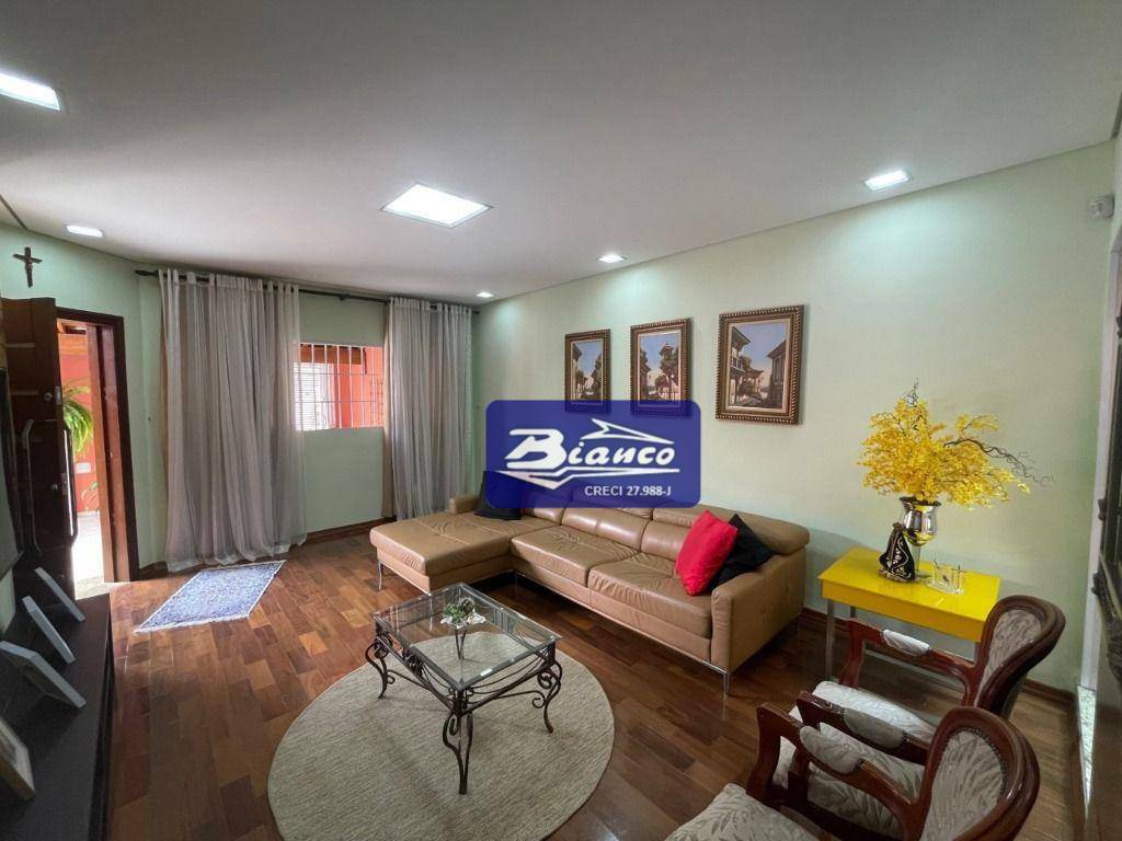 Casa à venda com 3 quartos, 250m² - Foto 7