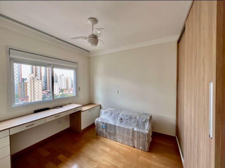 Apartamento à venda com 3 quartos, 180m² - Foto 11