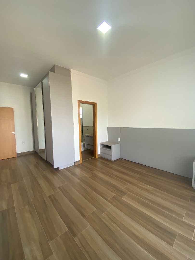 Casa à venda com 4 quartos, 280m² - Foto 28