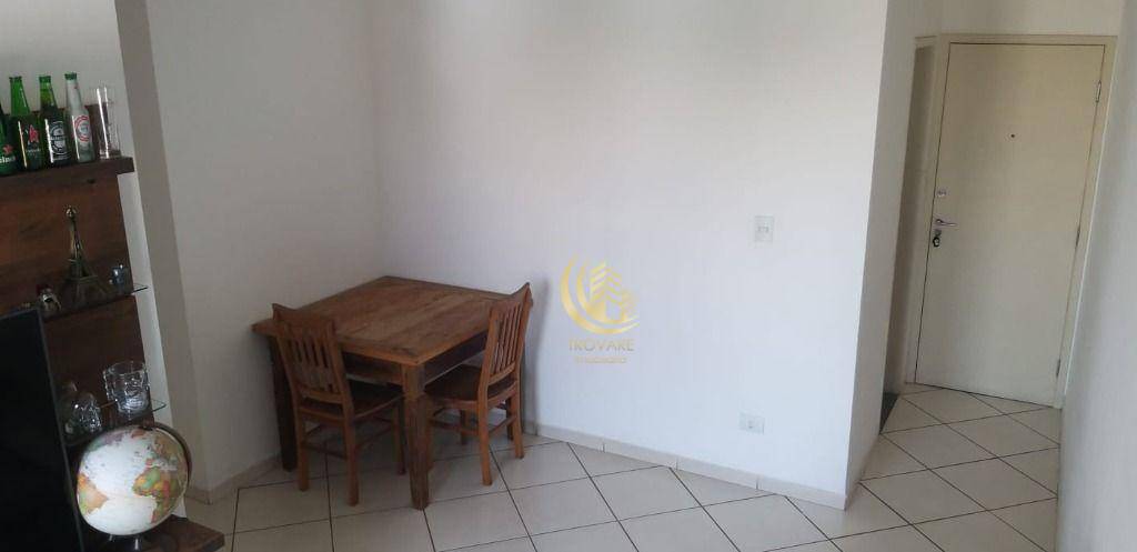 Apartamento à venda com 2 quartos, 64m² - Foto 3