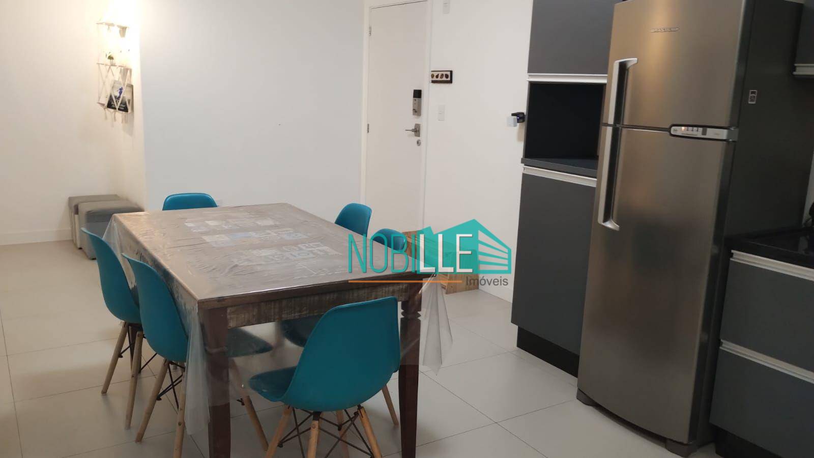 Apartamento à venda com 2 quartos, 78m² - Foto 4