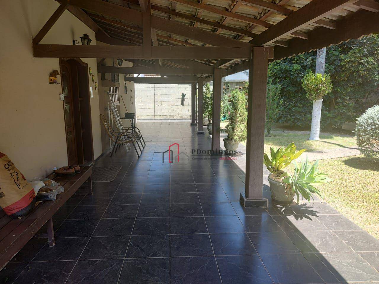 Casa para alugar com 3 quartos, 372m² - Foto 5