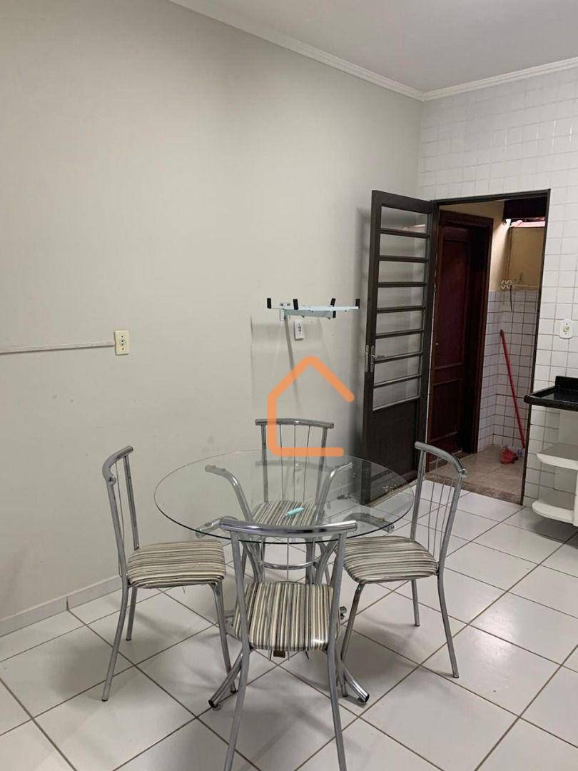 Casa à venda com 3 quartos, 220m² - Foto 6