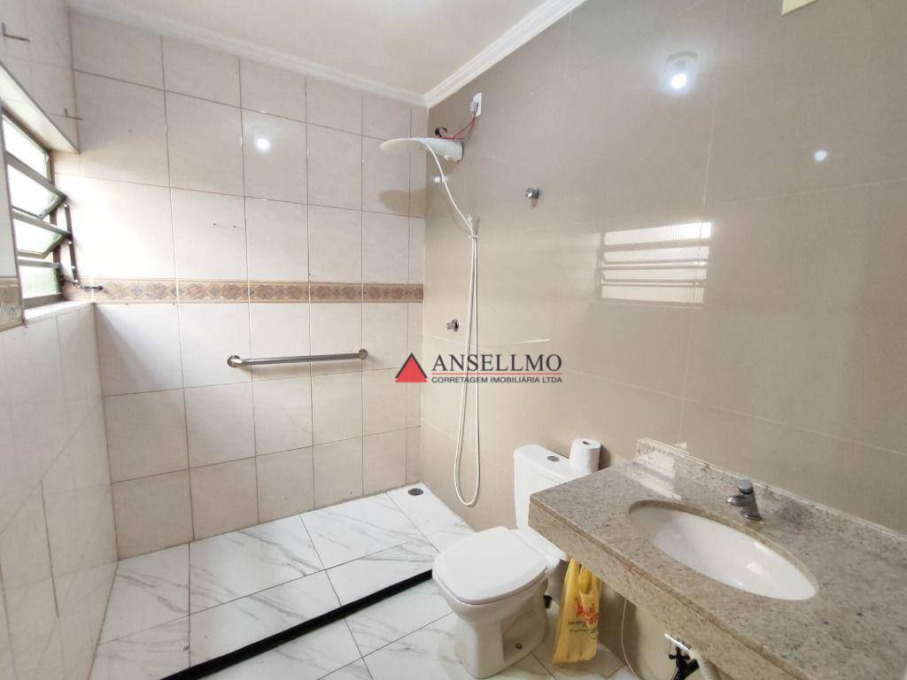 Casa à venda e aluguel com 3 quartos, 209m² - Foto 16