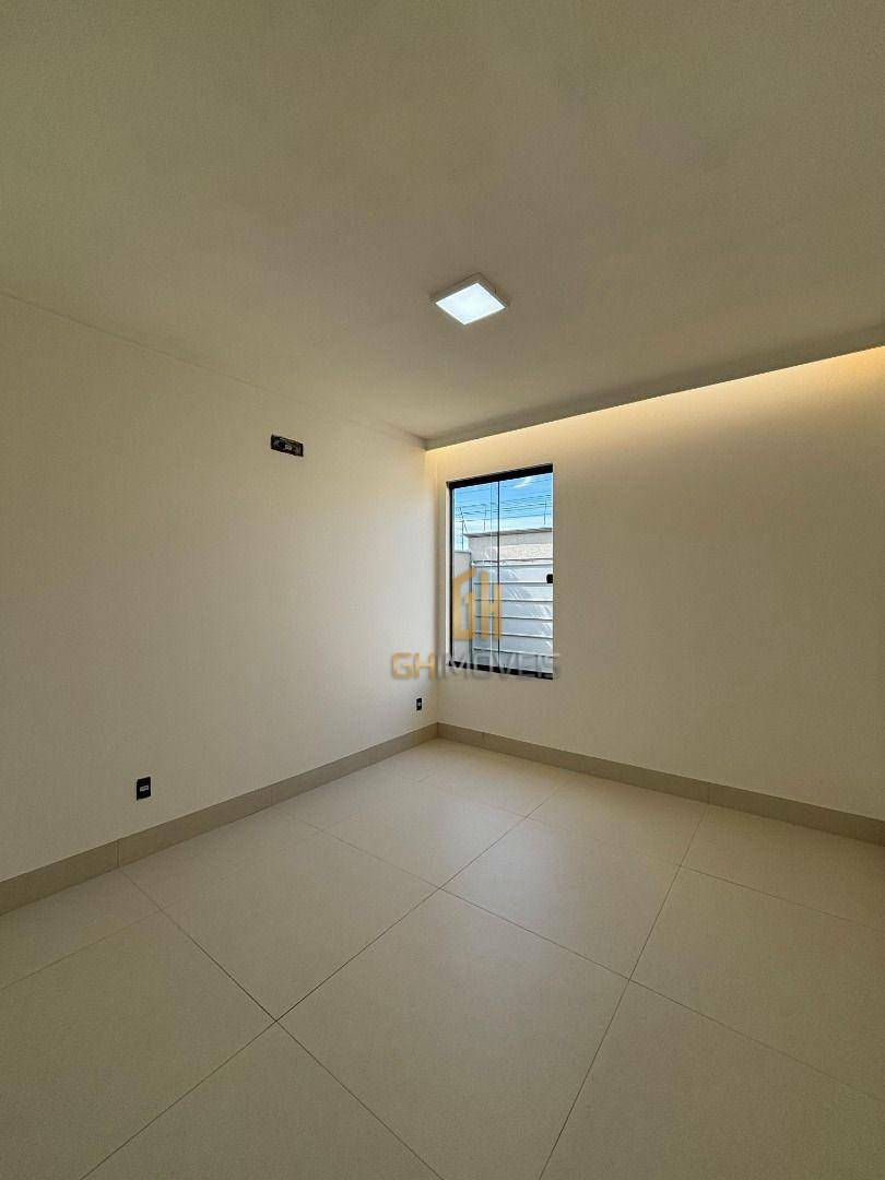 Casa à venda com 3 quartos, 121m² - Foto 8