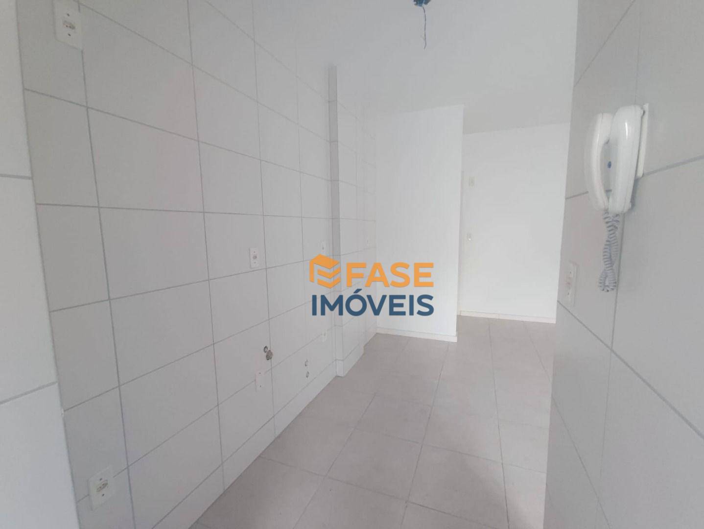 Apartamento à venda com 3 quartos, 79m² - Foto 6