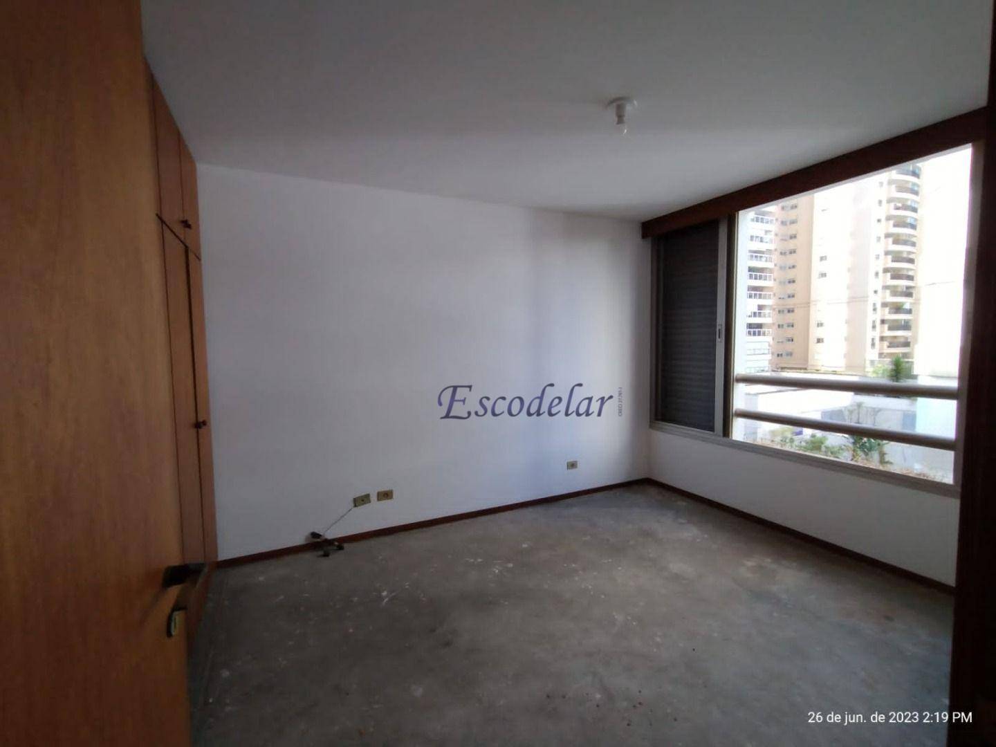 Apartamento à venda com 4 quartos, 305m² - Foto 9