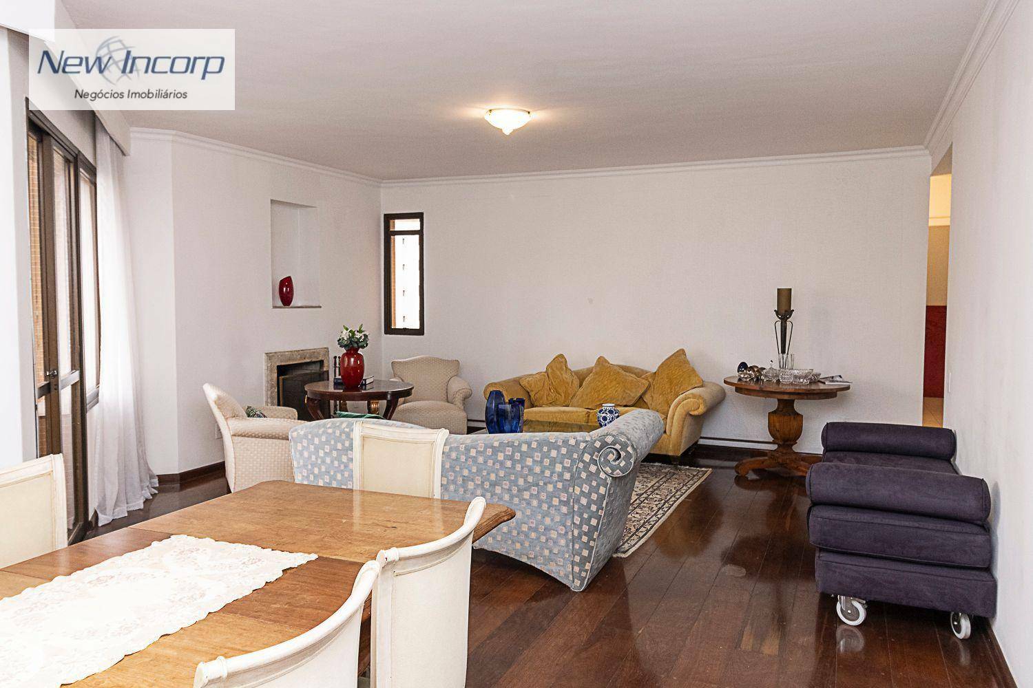 Apartamento à venda com 4 quartos, 188m² - Foto 2