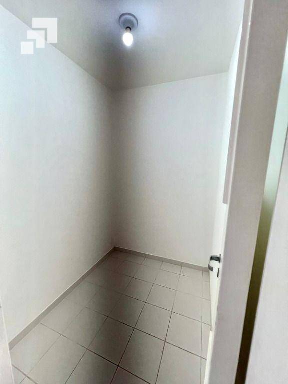 Apartamento para alugar com 4 quartos, 140m² - Foto 32