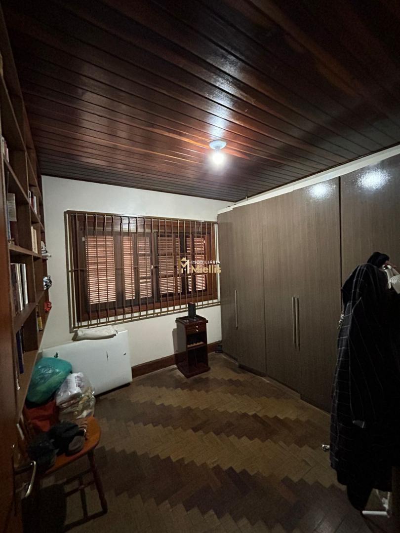 Casa à venda com 3 quartos, 338m² - Foto 21