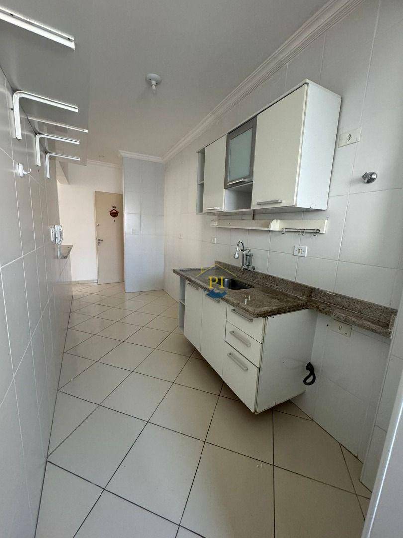 Apartamento à venda com 2 quartos, 70m² - Foto 8