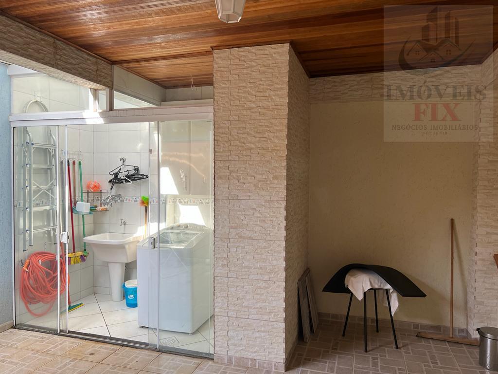 Casa à venda com 2 quartos, 80m² - Foto 4