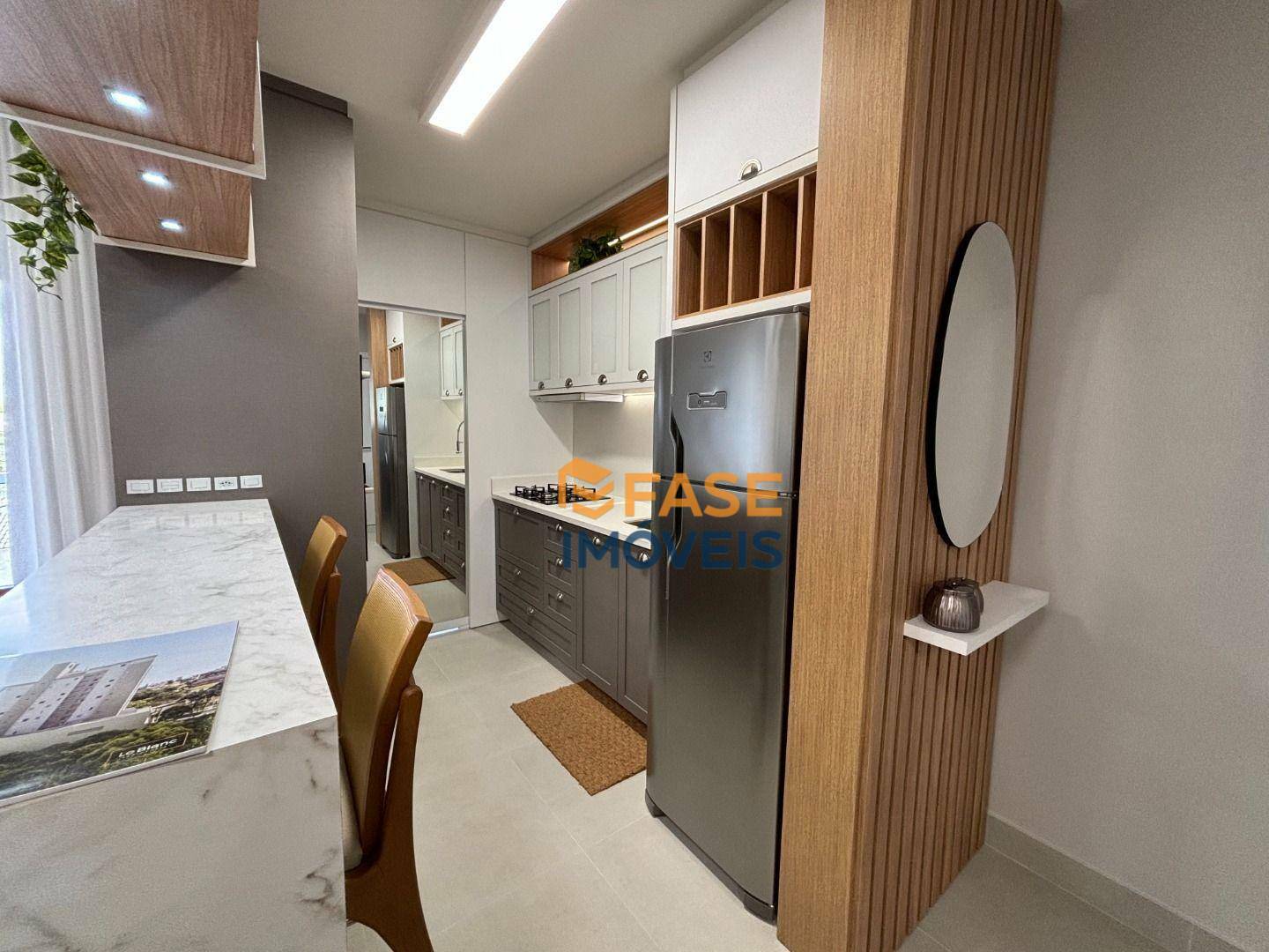 Apartamento à venda com 2 quartos, 62m² - Foto 5