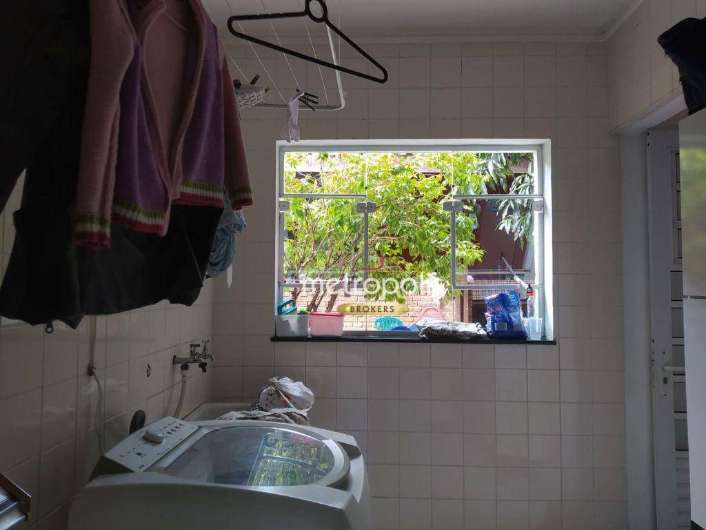 Sobrado à venda com 2 quartos, 200m² - Foto 10