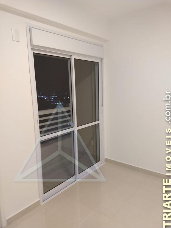 Apartamento para alugar com 3 quartos, 170m² - Foto 3