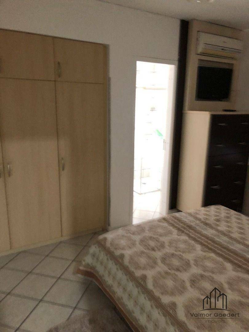 Apartamento para alugar com 2 quartos, 100m² - Foto 9