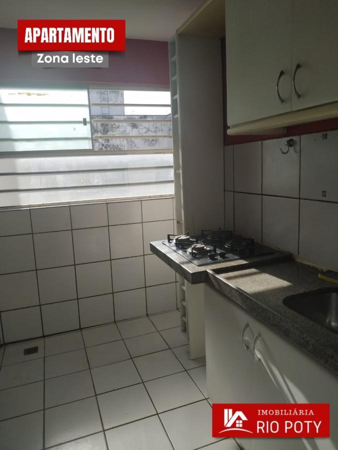 Apartamento à venda com 3 quartos, 57m² - Foto 2