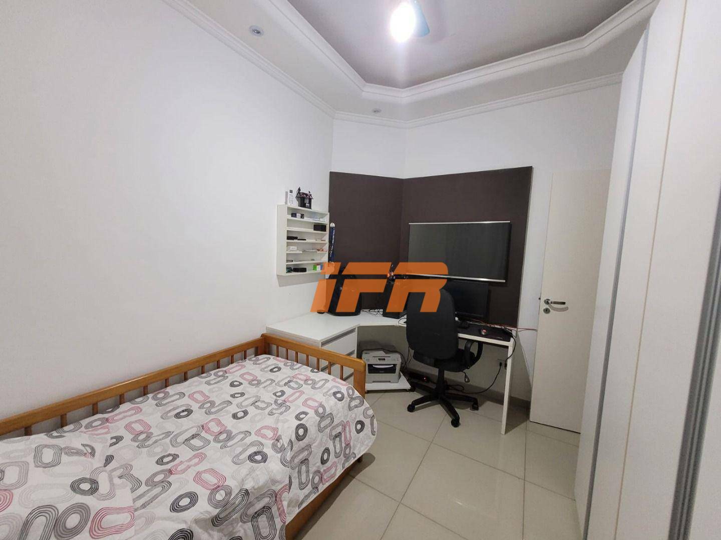 Sobrado à venda com 3 quartos, 310m² - Foto 27