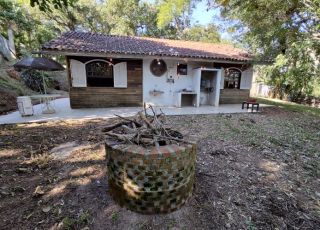 Casa à venda com 3 quartos, 1000m² - Foto 7