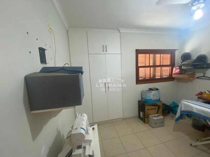 Casa à venda com 3 quartos, 127m² - Foto 11