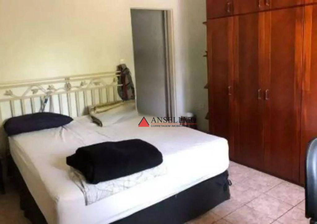 Casa para alugar com 4 quartos, 326m² - Foto 8