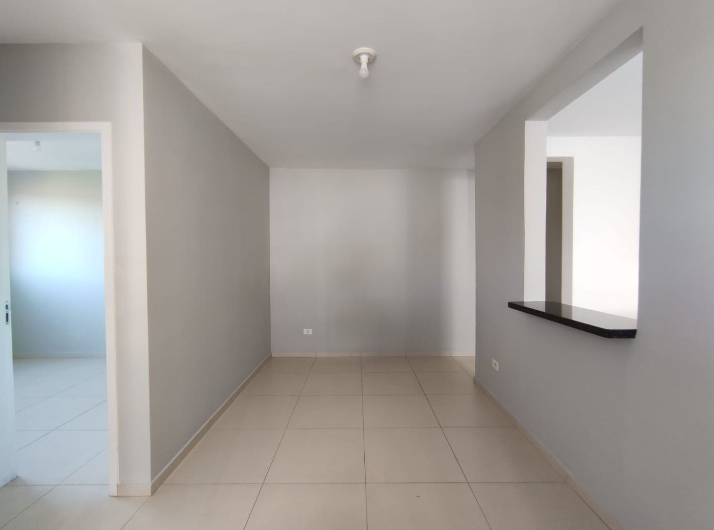 Apartamento à venda com 2 quartos, 46m² - Foto 2