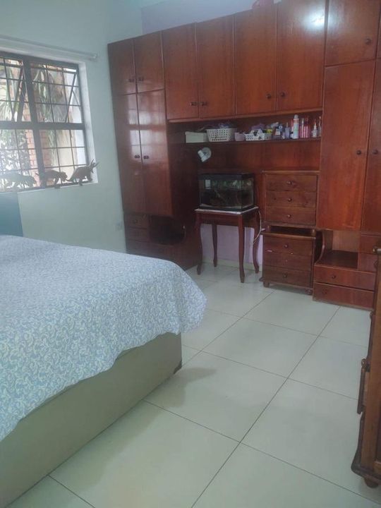 Casa à venda com 2 quartos, 220m² - Foto 17