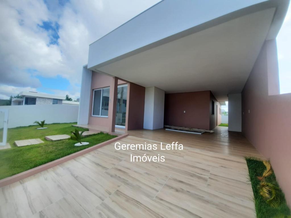 Casa à venda com 3 quartos, 147m² - Foto 1